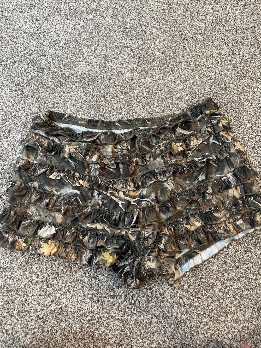 Ruffled Camouflage Women’s Shorts - Olive Camo